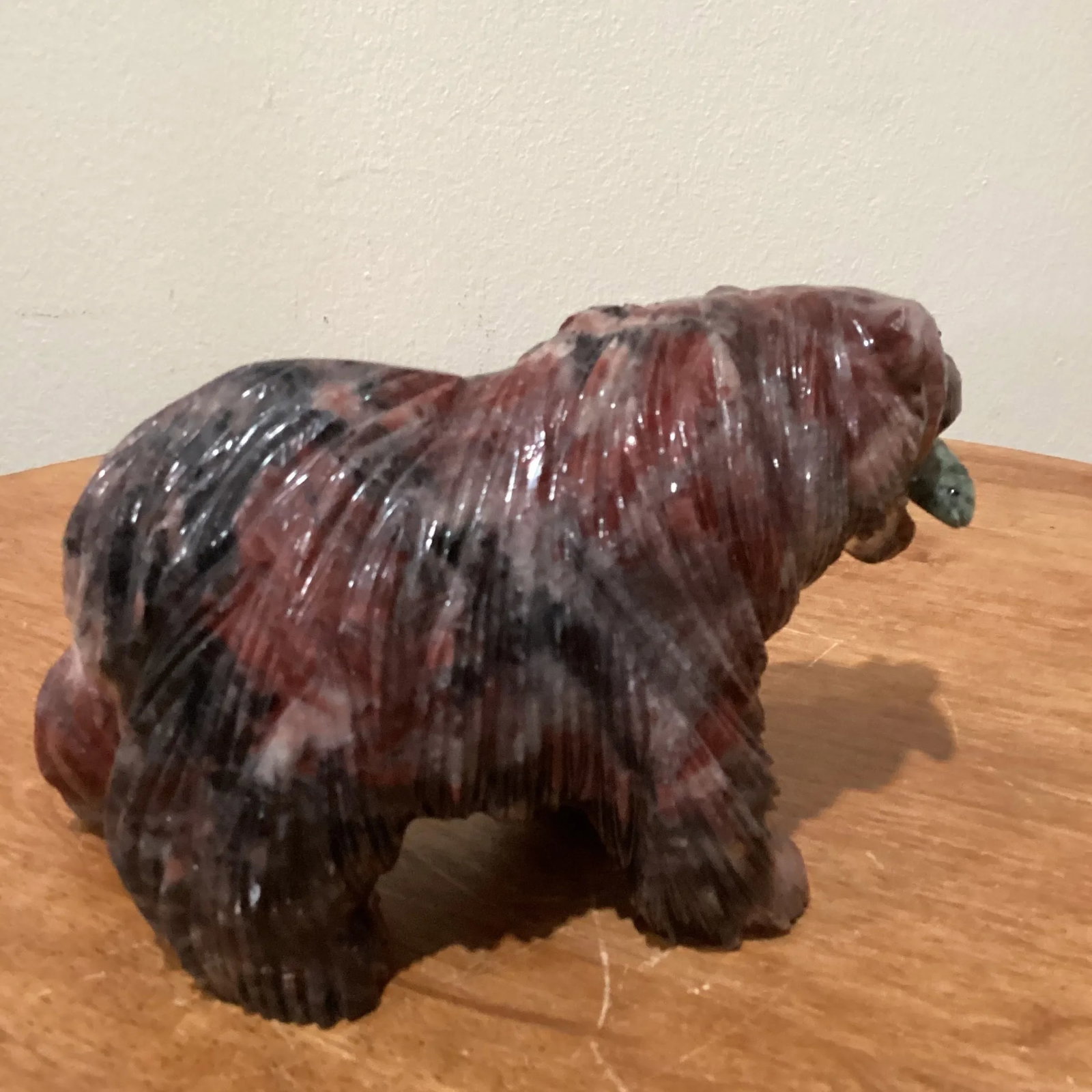 Late 20th Century Hand Carved Magnesite Grizzly Bear With Green Malachite Fish Sculpture by Alexandr - 4