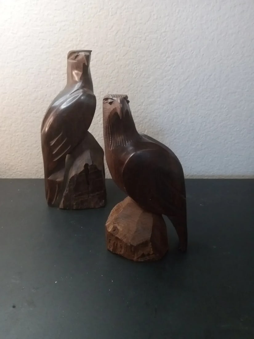 1970s Exquisite Rare Pair of Hand Carved Ironwood Eagle Sculptures. - 3