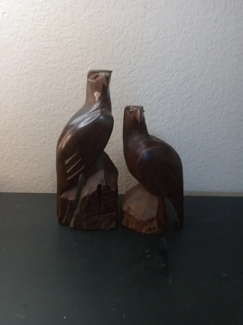 1970s Exquisite Rare Pair of Hand Carved Ironwood Eagle Sculptures. - 7