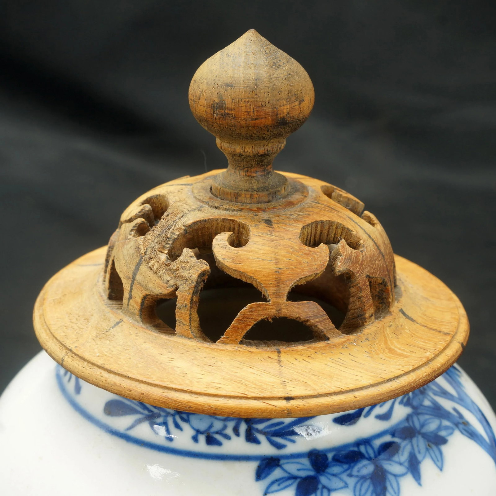 Chinese Ginger Jar Bird Motif 19th Century - 7