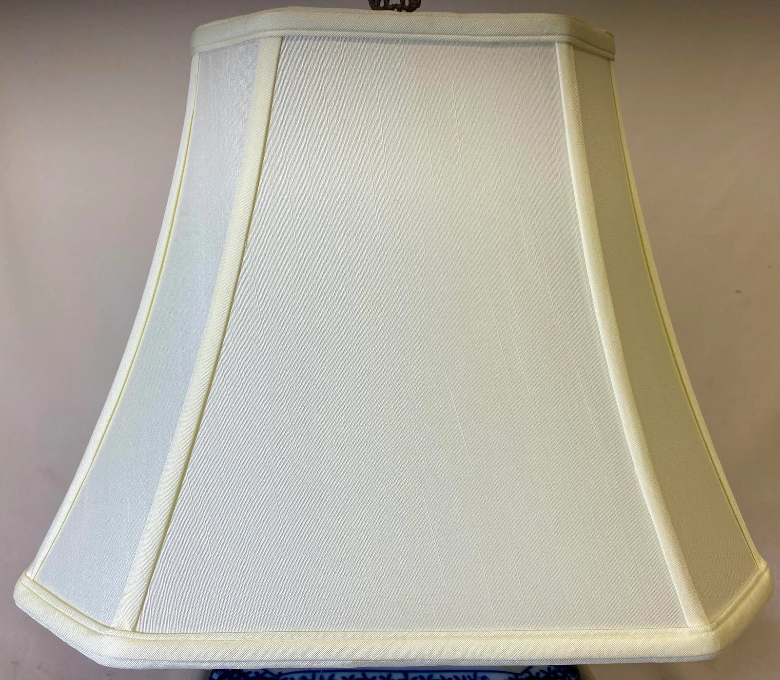 Blue and White Porcelain Box Table Lamp With a Delicate Peony Floral Pattern on a Wooden Base and Wh - 12
