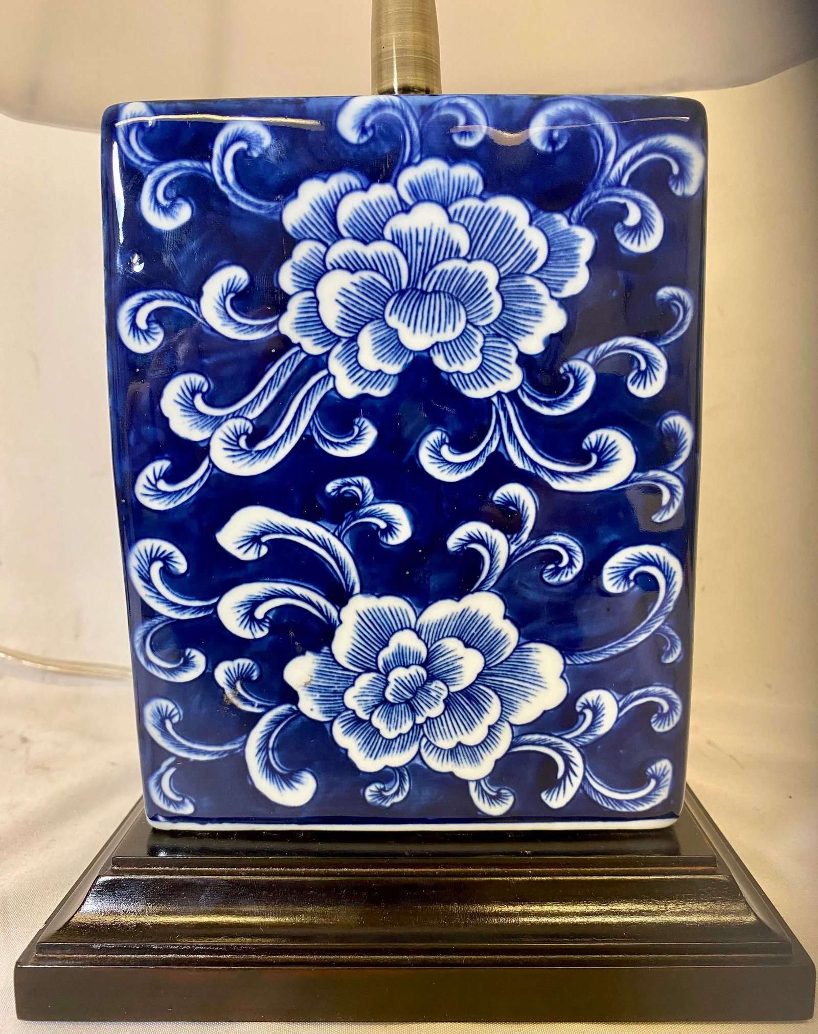 Blue and White Porcelain Box Table Lamp With a Delicate Peony Floral Pattern on a Wooden Base and Wh - 5