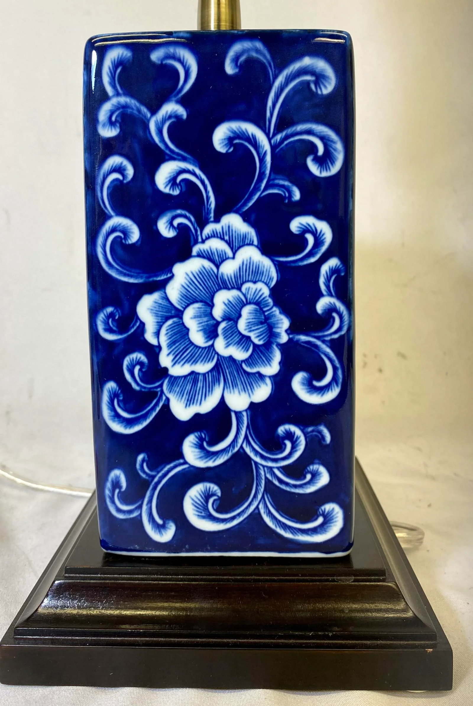 Blue and White Porcelain Box Table Lamp With a Delicate Peony Floral Pattern on a Wooden Base and Wh - 7