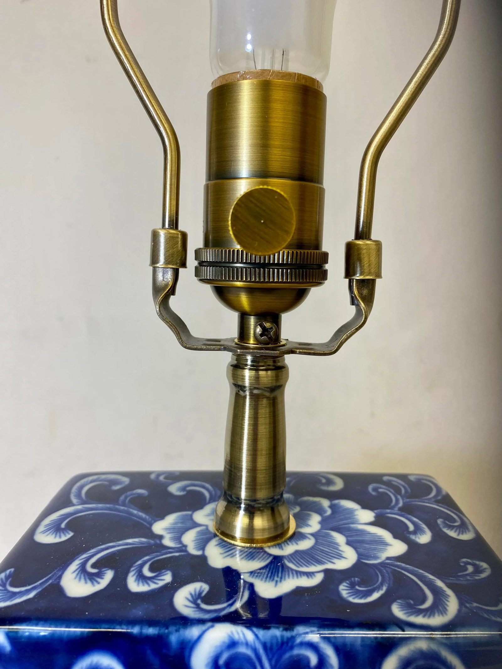 Blue and White Porcelain Box Table Lamp With a Delicate Peony Floral Pattern on a Wooden Base and Wh - 9