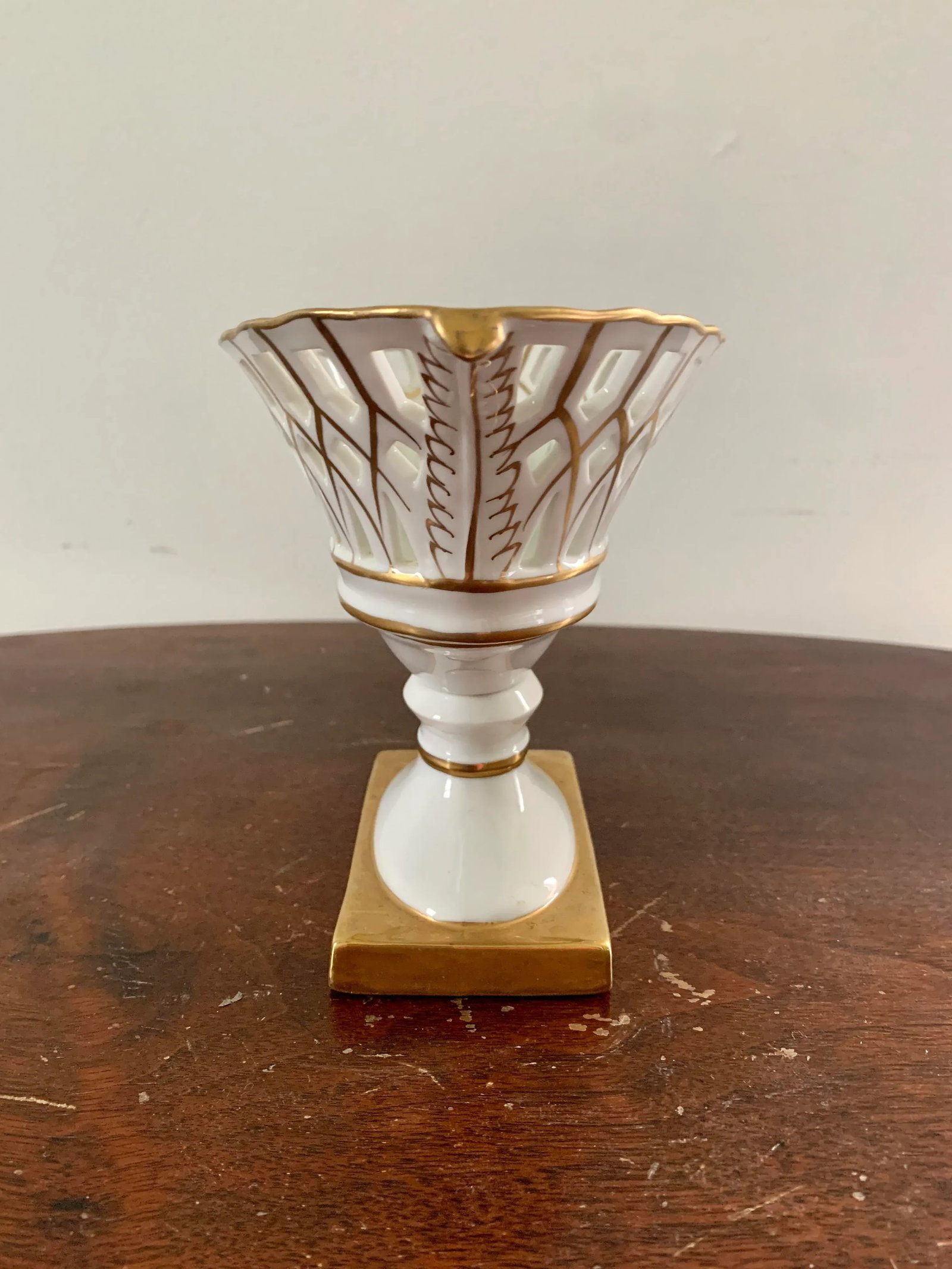 Reticulated Regency White Porcelain and Gold Gilt Basket Compote - 7