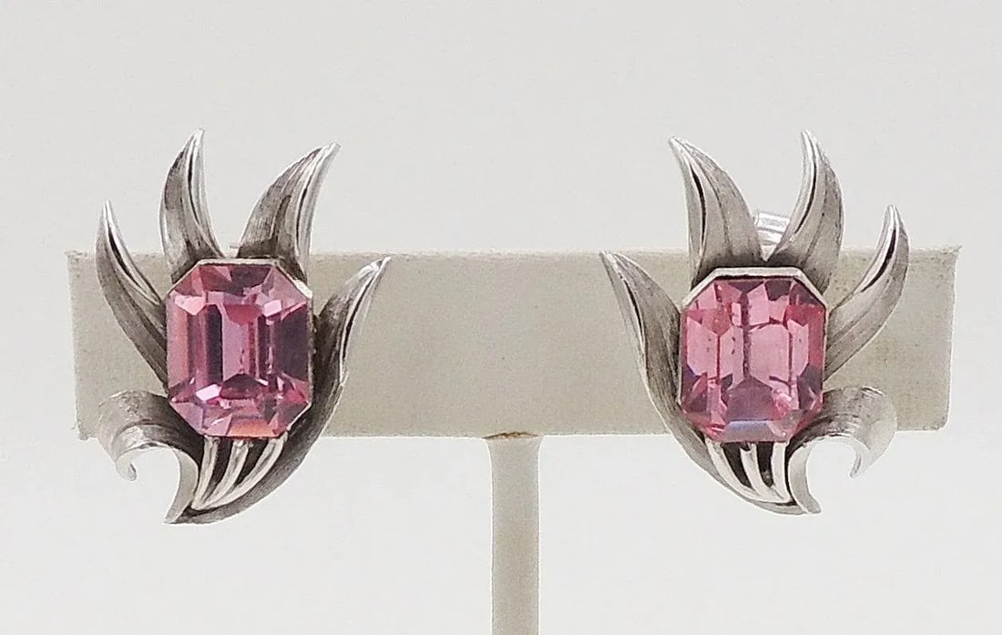 Vintage 1960s Signed Crown Trifari Faux-Pink Peridot Rhinestone Clip Earrings - 2 Pieces - 4
