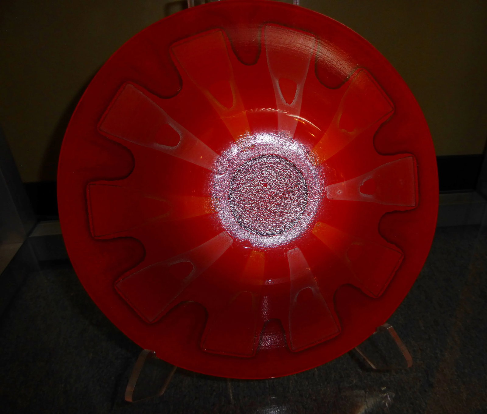 1960s Scandinavian Modern Michael & Frances Higgins Fused Glass Bowl - 5
