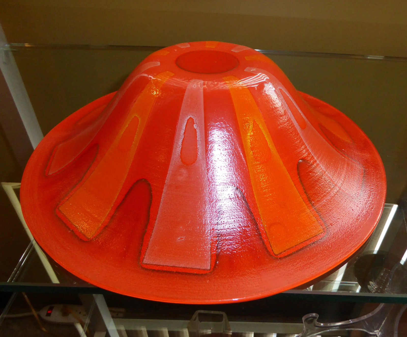 1960s Scandinavian Modern Michael & Frances Higgins Fused Glass Bowl - 6