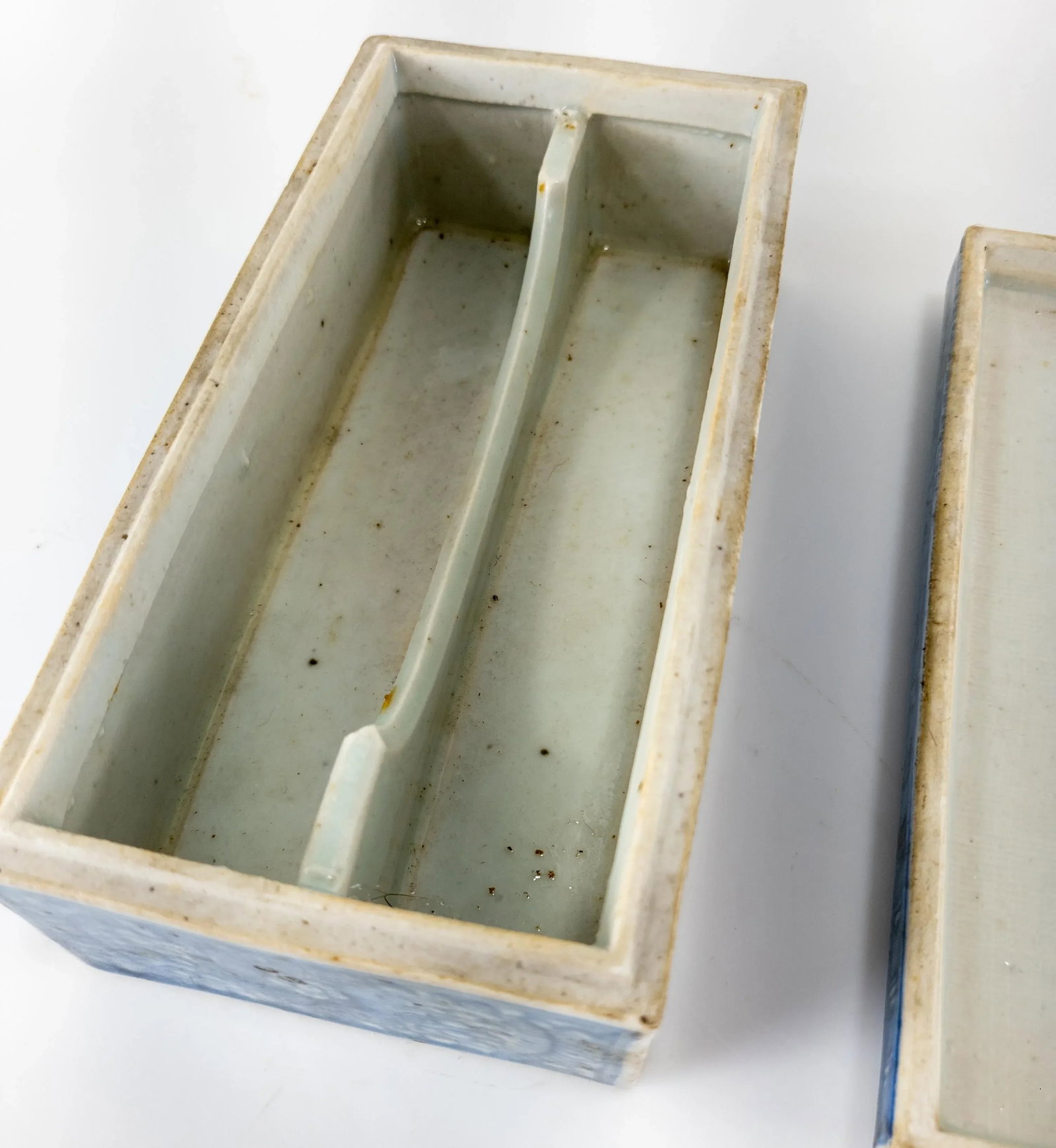19th Century Chinese Chinoiserie Blue and White Covered Box With Repair - 11