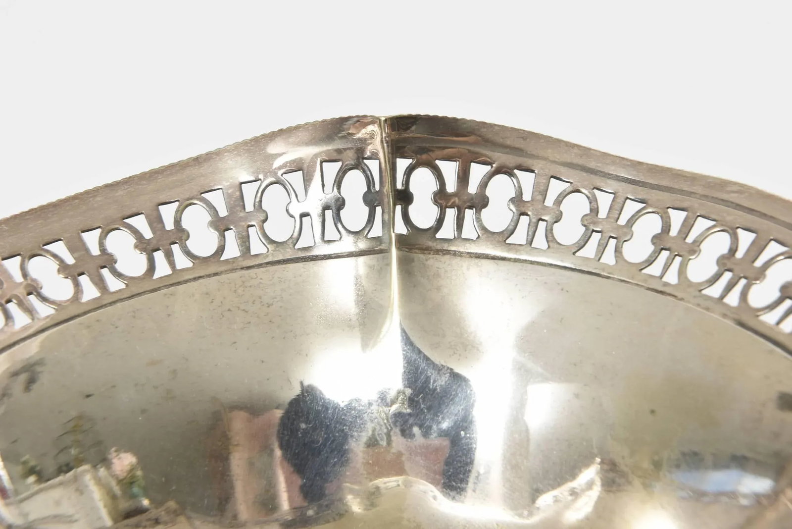 20th Century English Traditional Silver Plate Epergne Centerpiece - 7