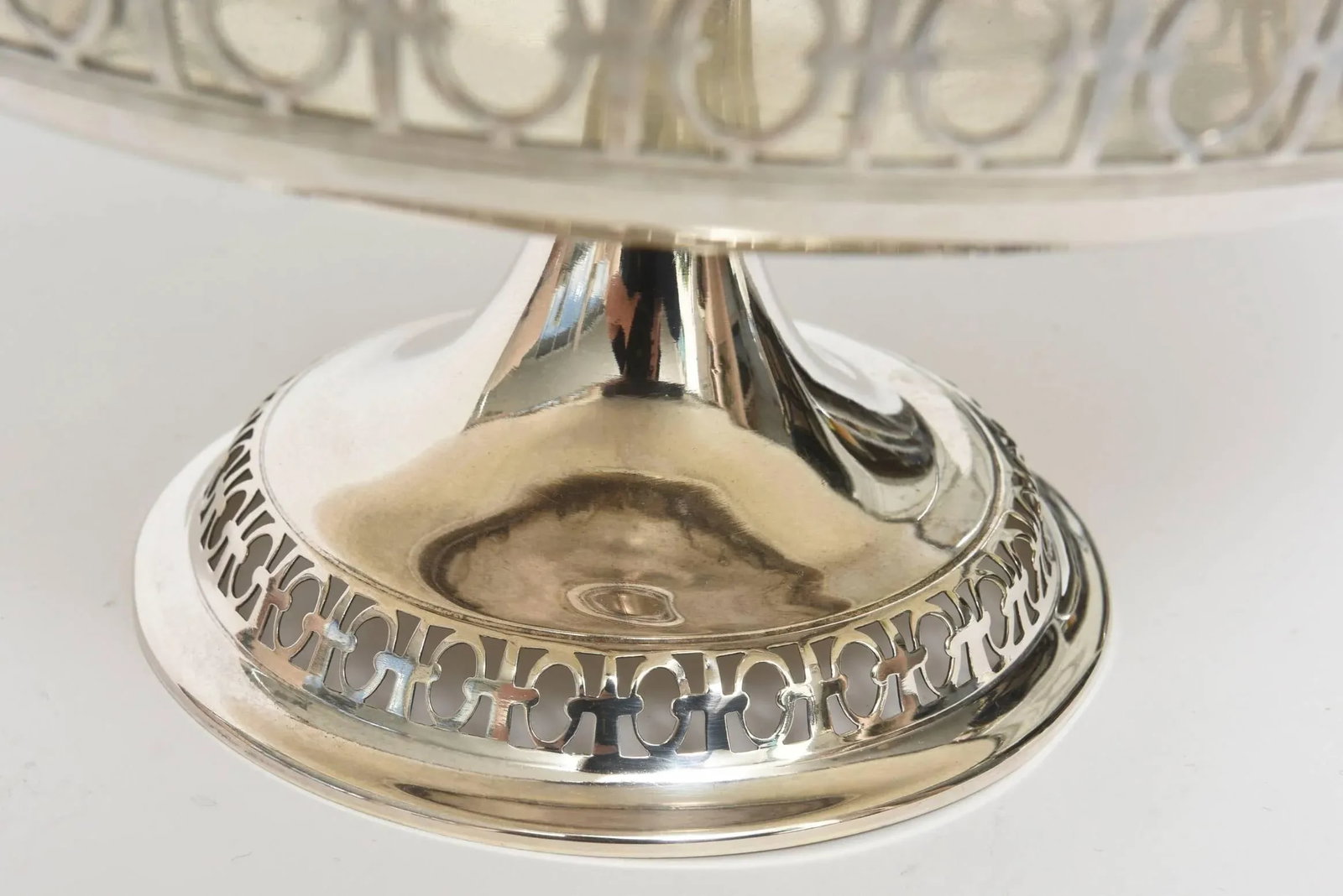 20th Century English Traditional Silver Plate Epergne Centerpiece - 9