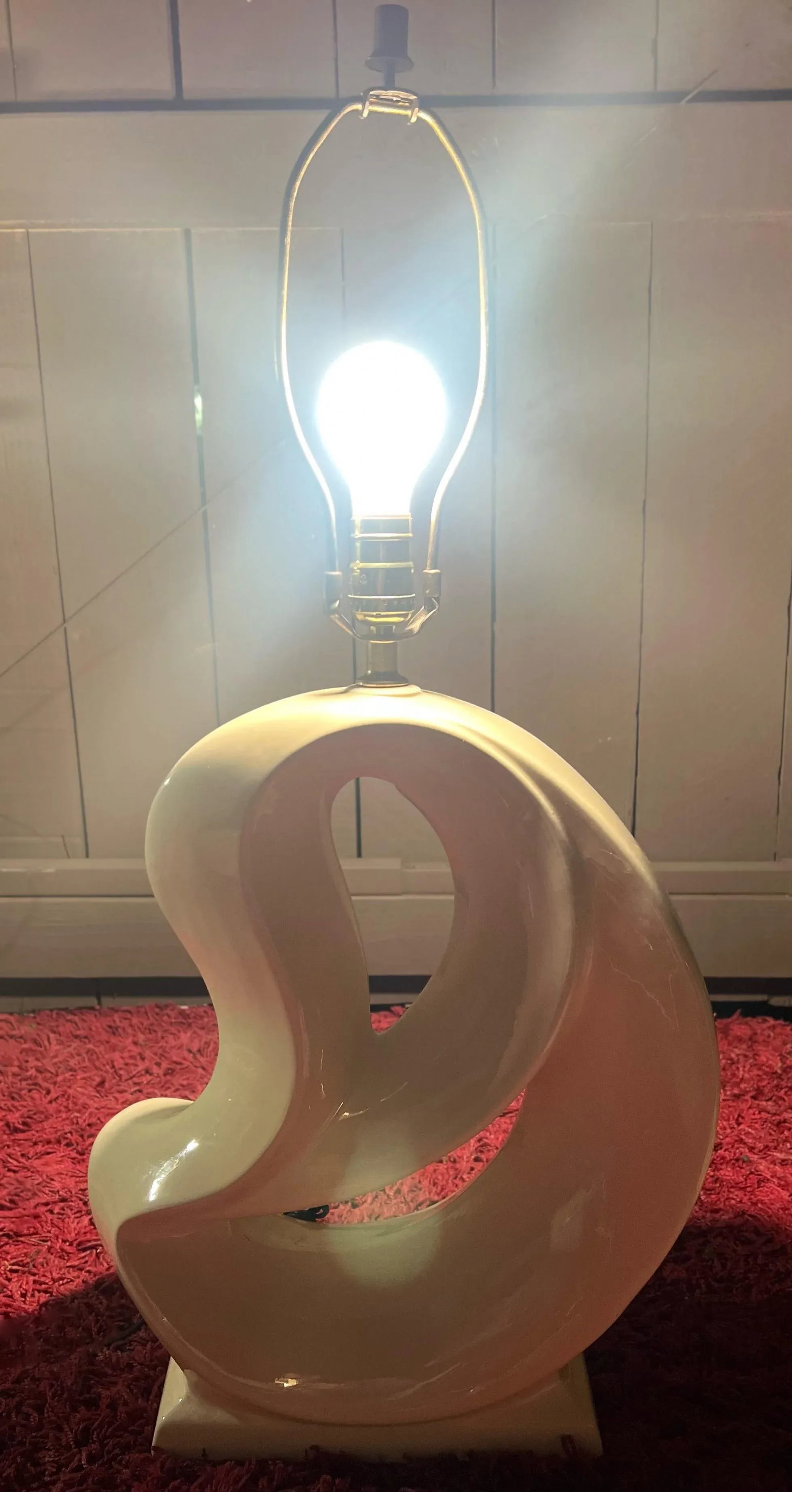 Vintage Mid 20th Century Abstract Sculptural Form Ceramic Table Lamp in White - 5