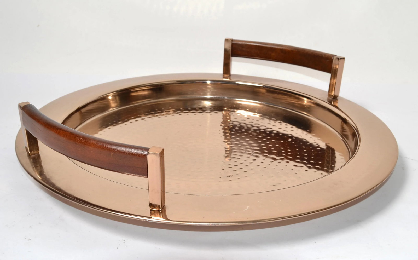 1990s Williams Sonoma Round Hammered Copper Serving Tray Leather Handles Ottoman Tray - 4