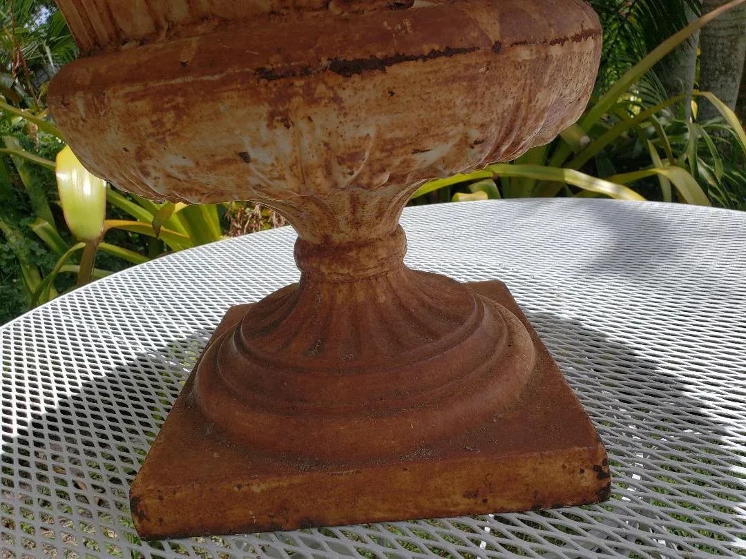 19th Century Gothic Revival Monumental Saw Tooth Cast Iron Urn - 4
