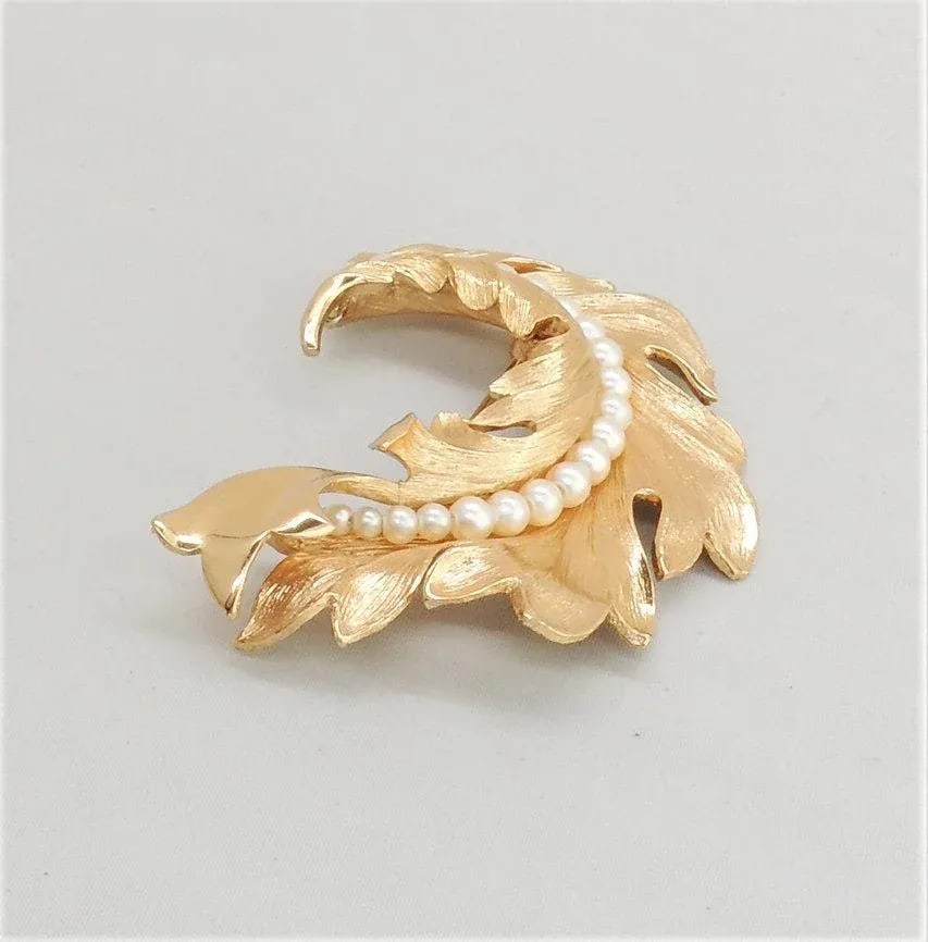 Vintage 1960s Signed Napier Faux-Pearl Leaf Brooch - 5