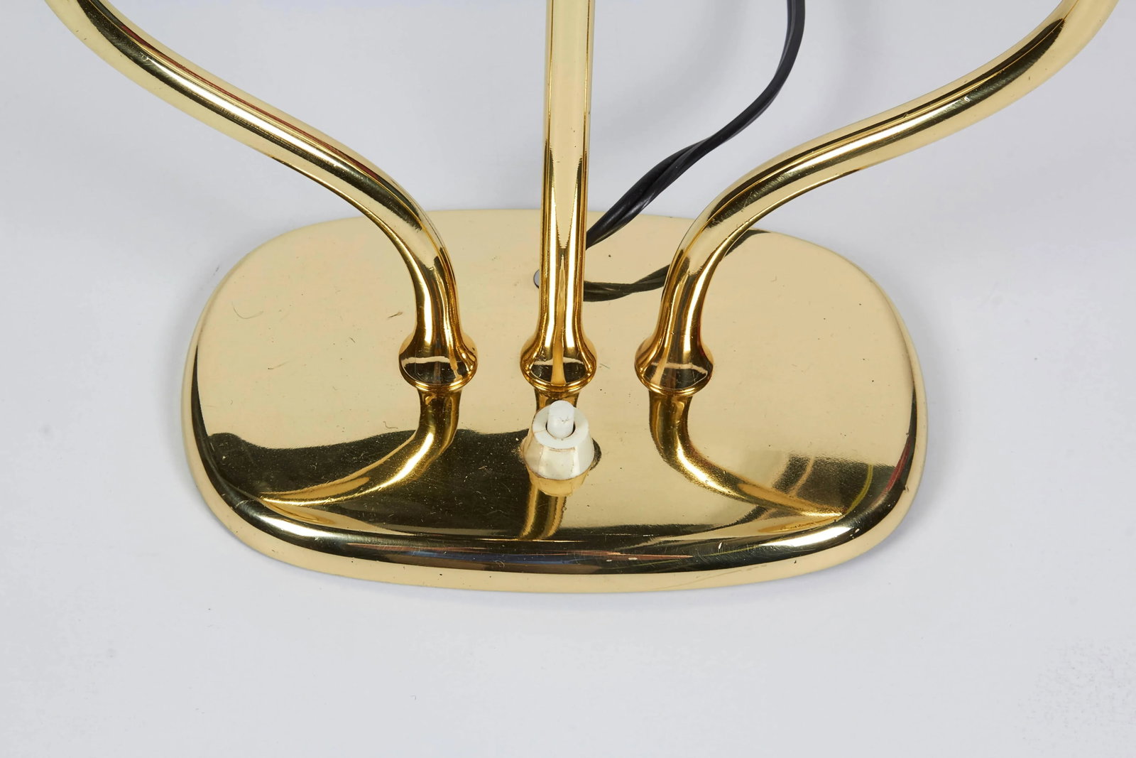Stilnovo 1950s Italian Table Lamp in Brass and Case Glass Satin Shades - 5