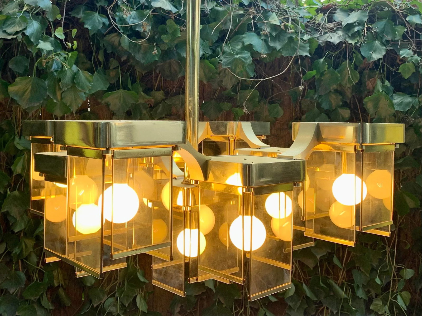 1970s Italian Gaetano Sciolari Midcentury Modern Brutalist 9-Arm Brass and Smoke Glass Chandelier - 6