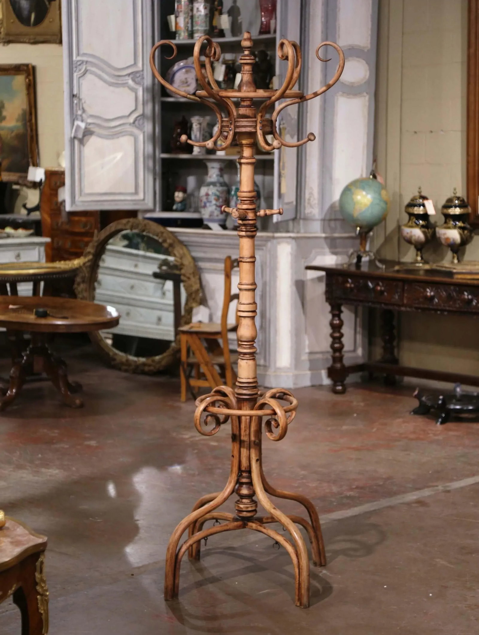 Early 20th Century Thonet Style Bleached Bentwood Swivel Hall Tree Coat Stand - 2