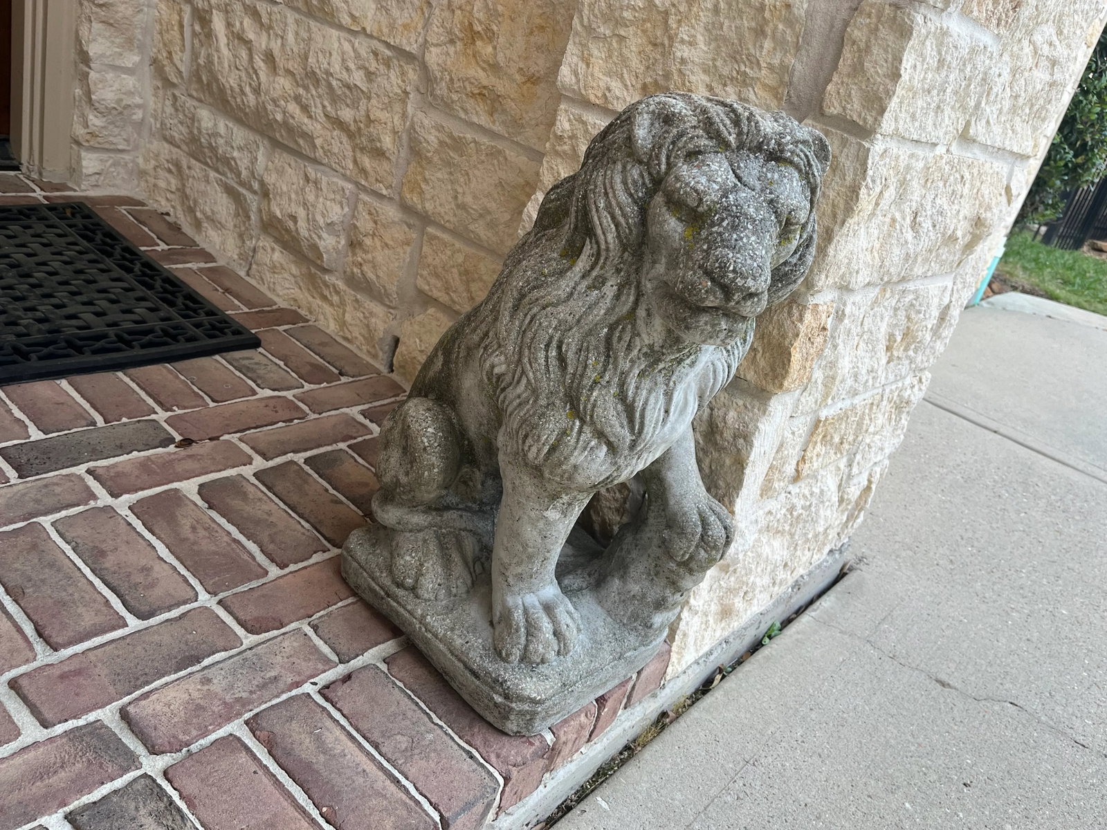 Vintage Cast Stone Lion Statues - Set of 2 - 5