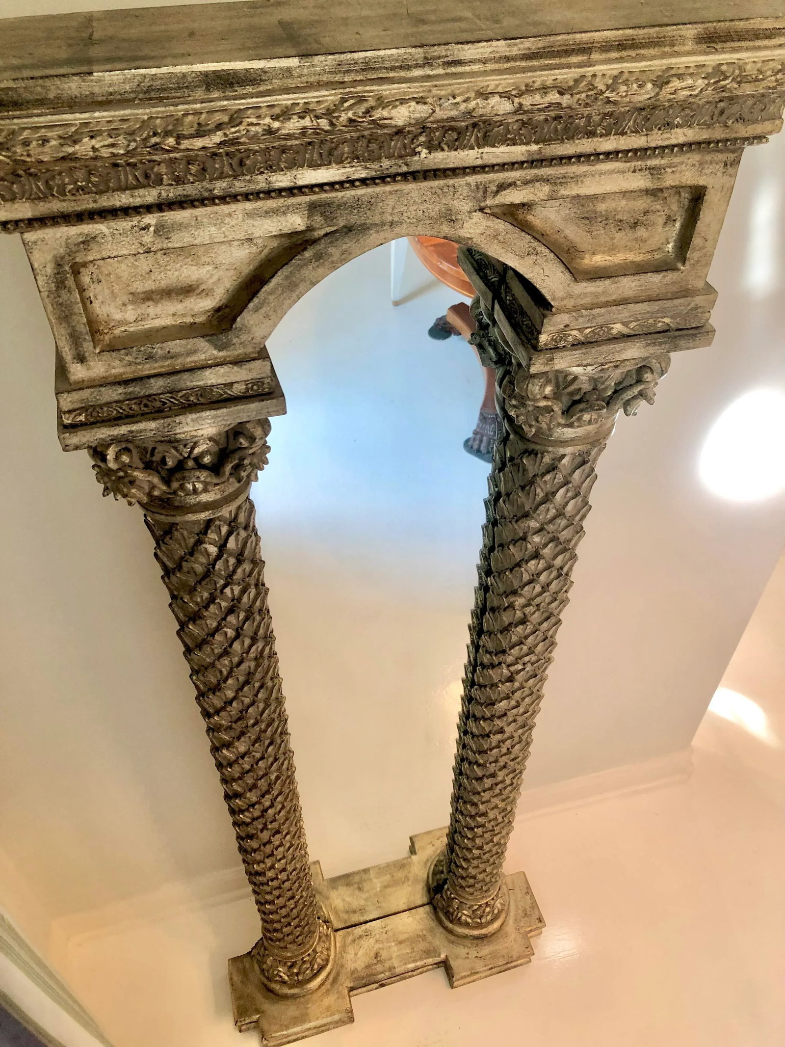 Late 20th Century Vintage Regency Carved Palm Pier Mirror - 3