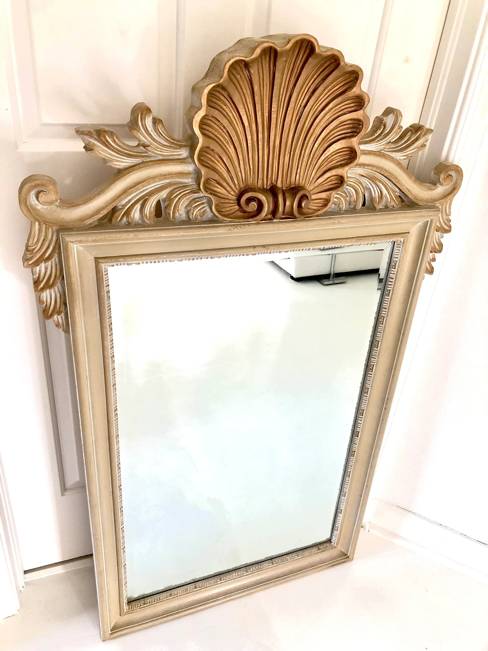 Vintage Hollywood Regency Shell Motif Wall Mirror - 2