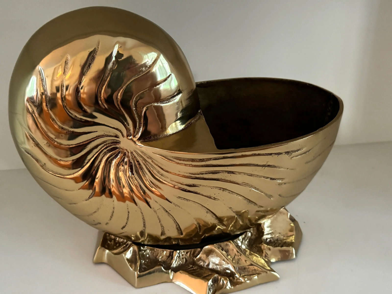 Vintage Heavy Brass Shell Wine Cooler, Planter - 3