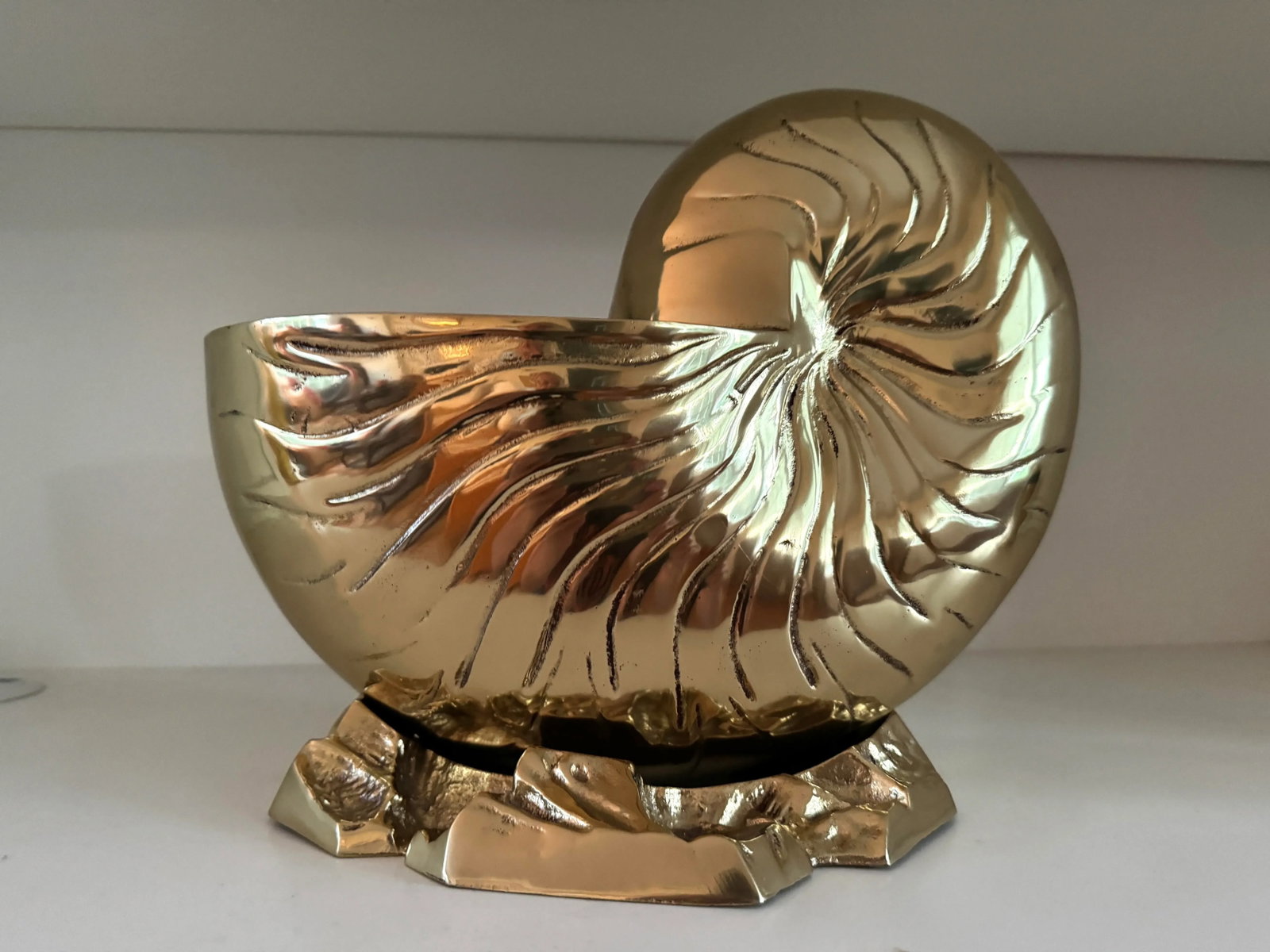 Vintage Heavy Brass Shell Wine Cooler, Planter - 4