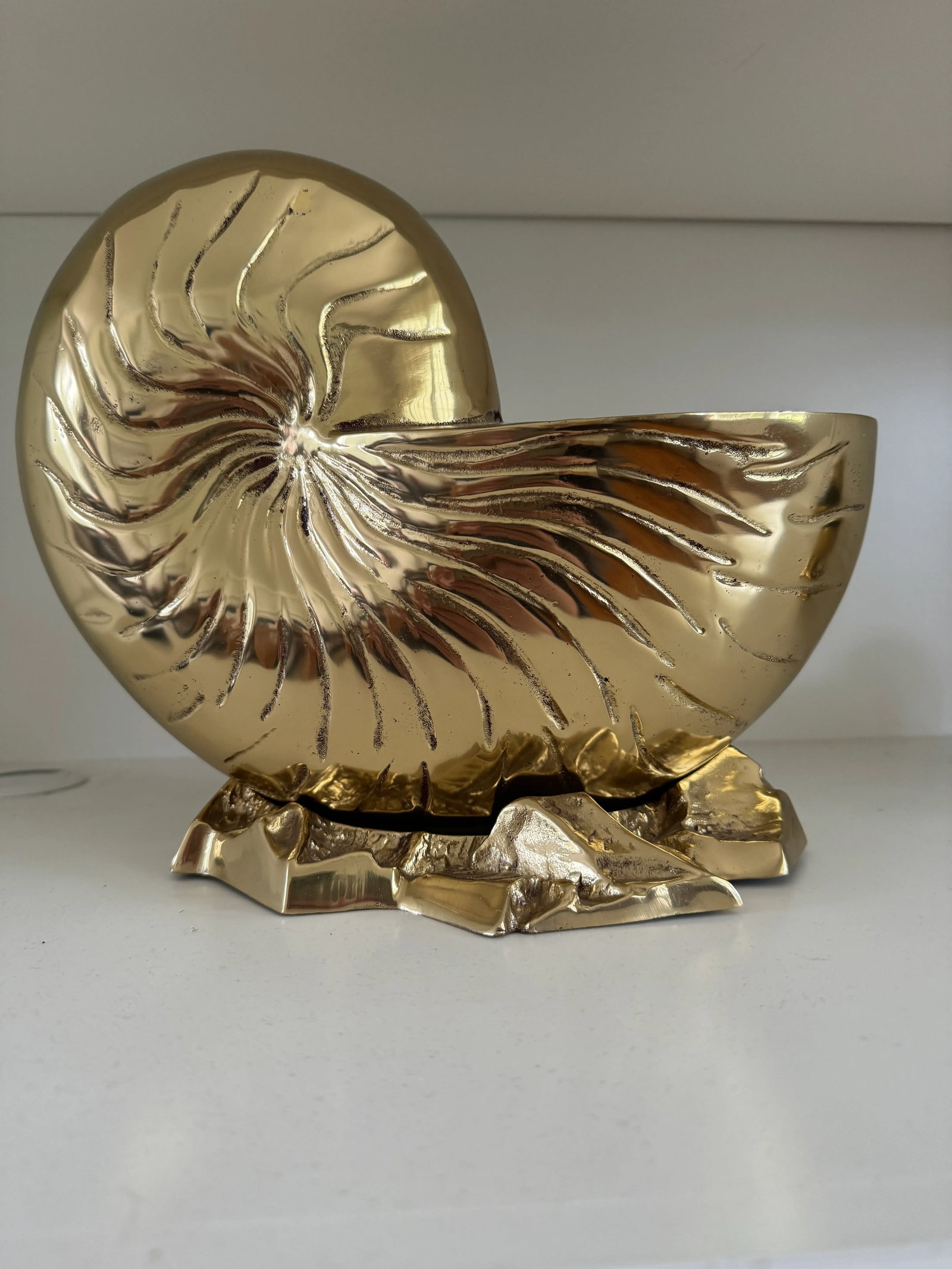 Vintage Heavy Brass Shell Wine Cooler, Planter - 9