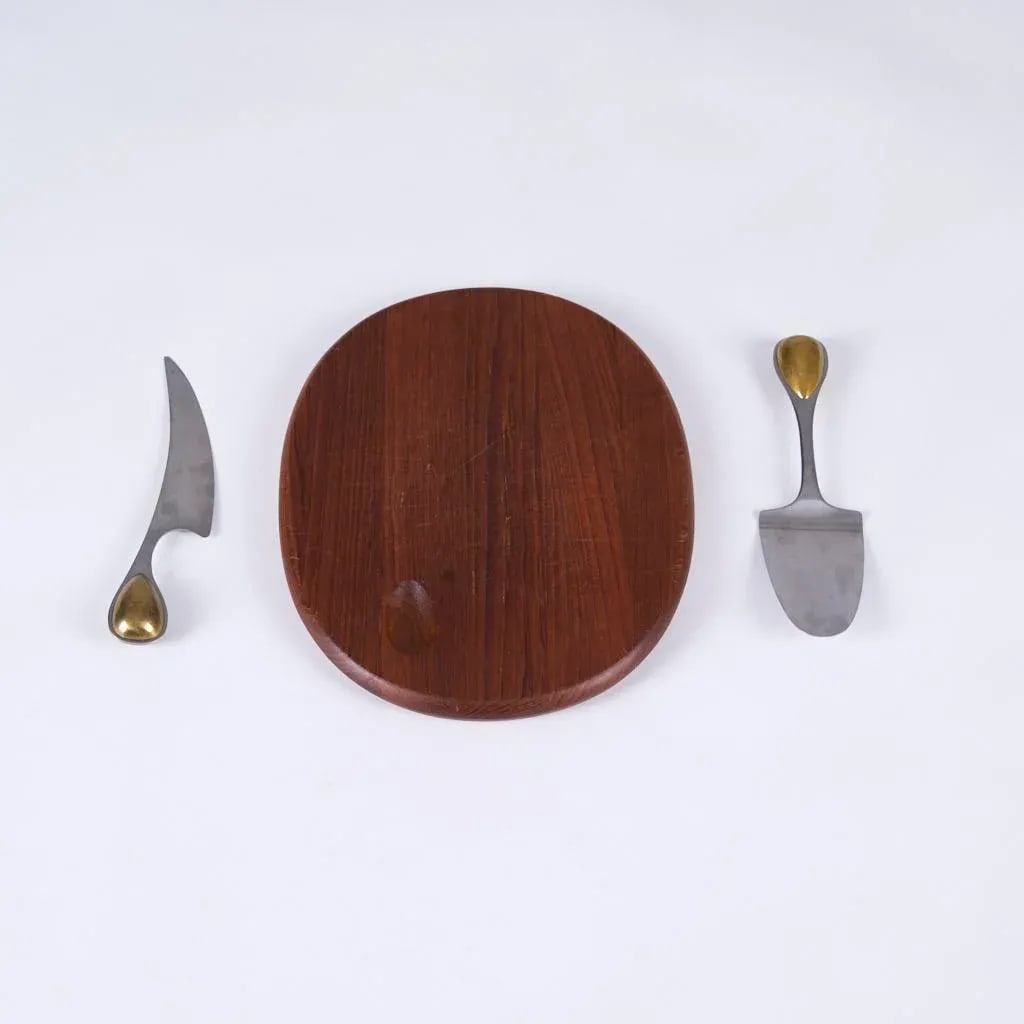 Vintage Vivianna Torun Bulow-Hube for Dansk Cheese Knife, Cake Server, and Teak Cutting Board - 2