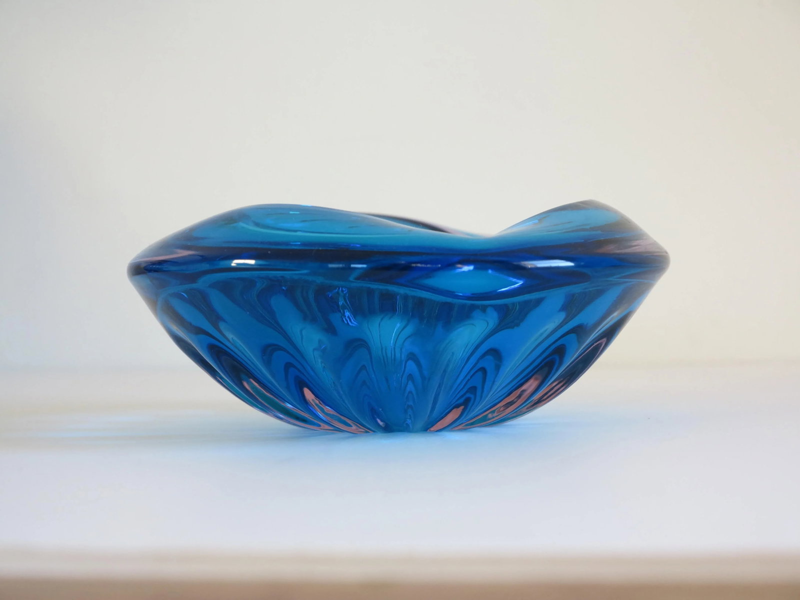 Mid Century Bright Blue Murano Glass Bowl With Starburst Ribbing - 3
