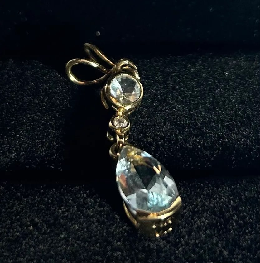 Teardrop Aquamarine and Diamond 14k Yellow Gold Pendant - 2