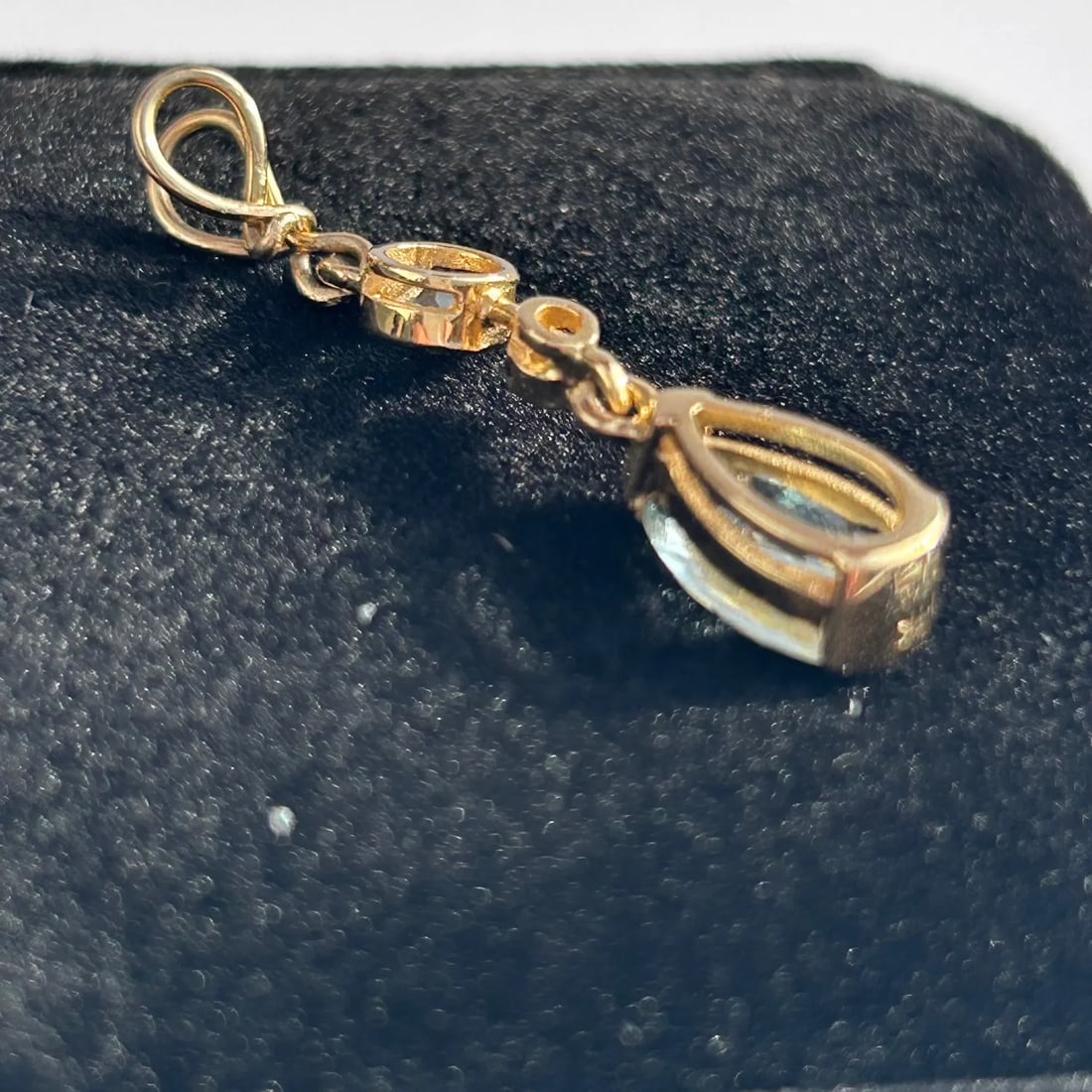 Teardrop Aquamarine and Diamond 14k Yellow Gold Pendant - 3