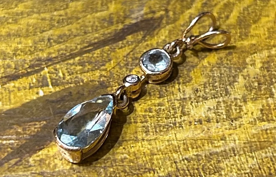 Teardrop Aquamarine and Diamond 14k Yellow Gold Pendant - 8