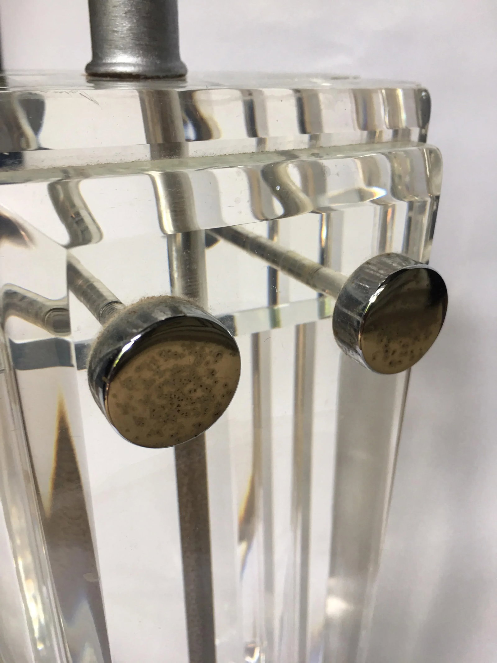 Mid-Century Modern Lucite Skyscraper Table Lamp - 8