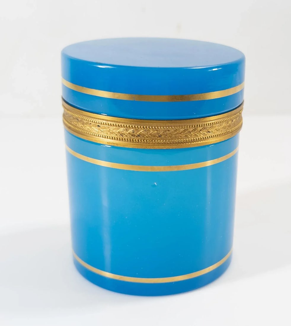 Early 20th Century French Electric Blue Opaline Glass Dresser Box - 5