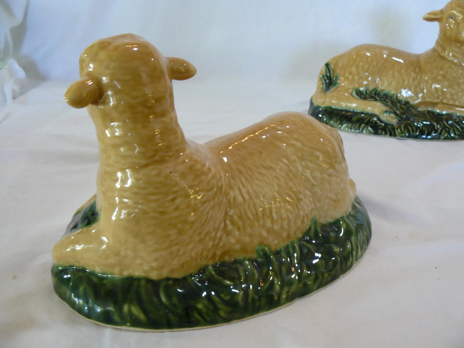 Mid 20th Century Mottahedeh Hand-Painted Lambs, Unmarked - a Pair - 4