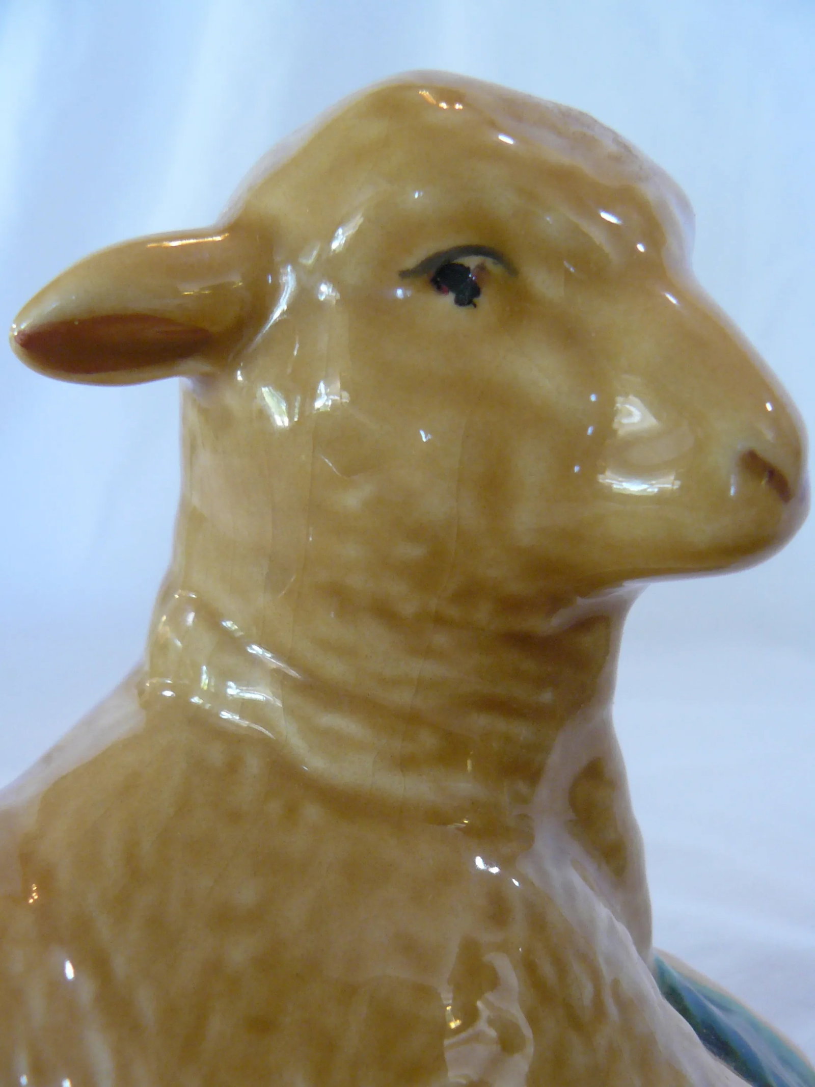 Mid 20th Century Mottahedeh Hand-Painted Lambs, Unmarked - a Pair - 9