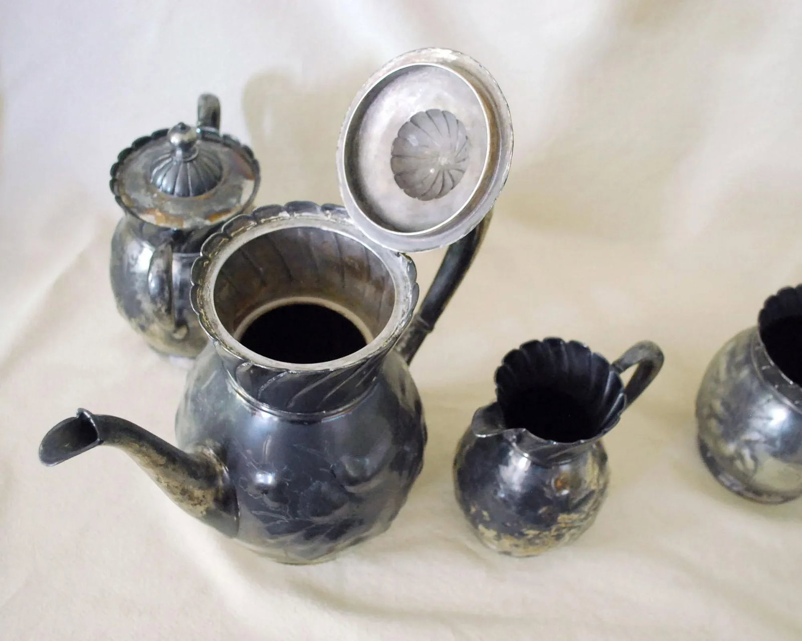 Antique Victorian Silver Plate Tea Service - Set of Four - 6
