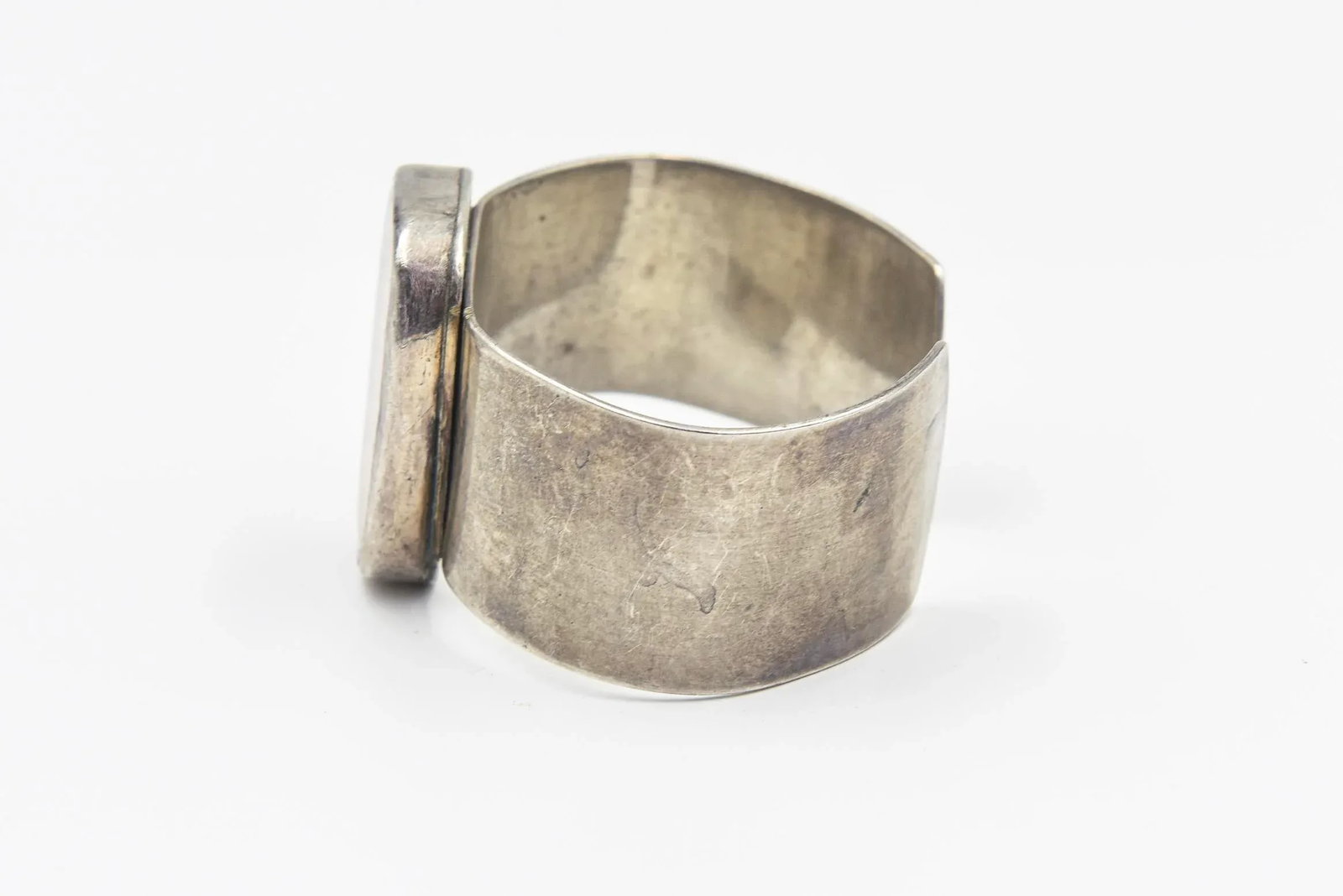 Late 20th Century Native American Sterling Silver and Rhodochrosite Cuff Bracelet - 4
