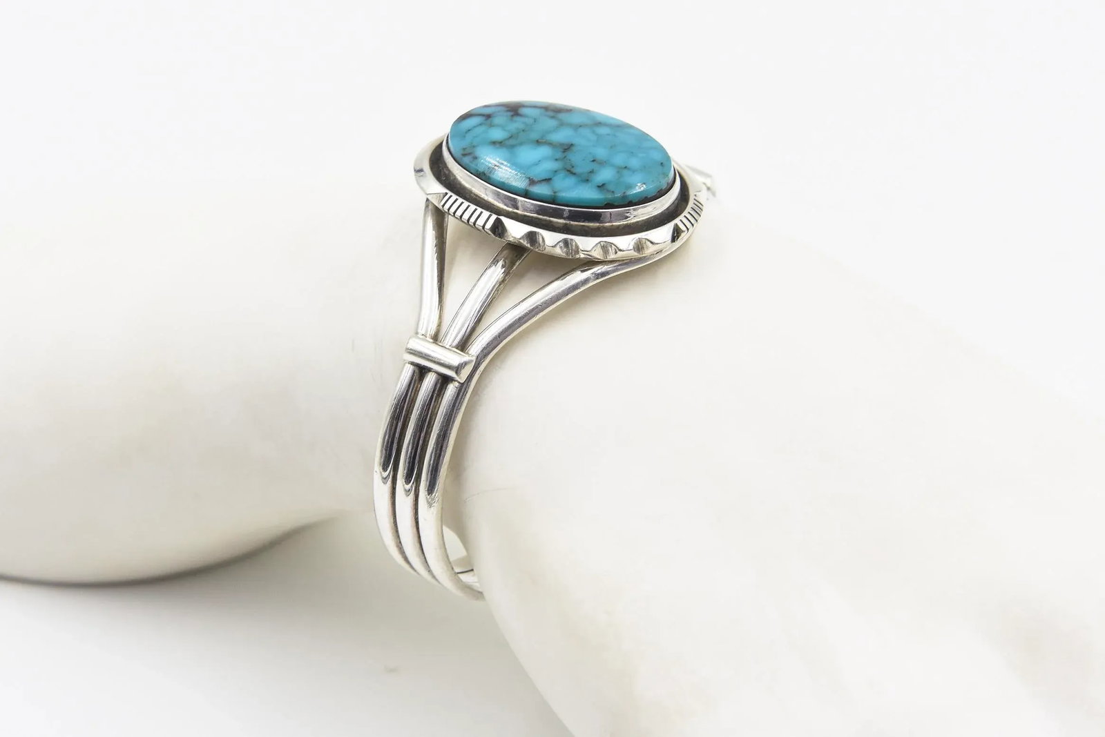 Late 20th Century Southwest Native American Turquoise Sterling Silver Cuff Bracelet - 11