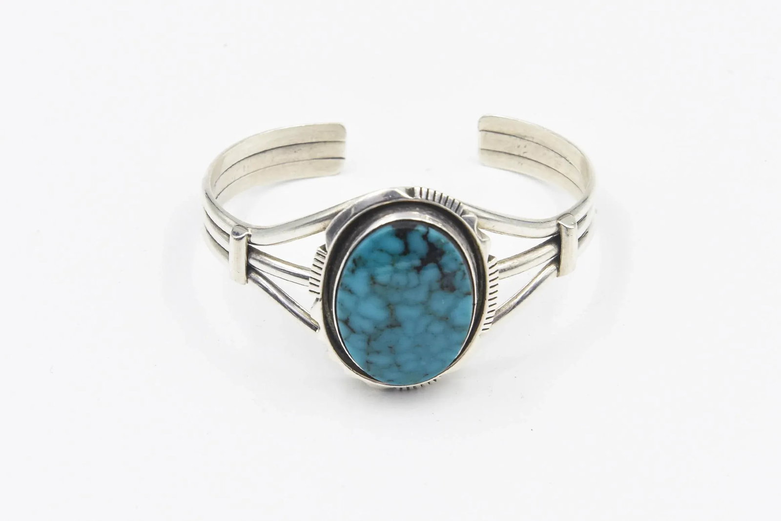 Late 20th Century Southwest Native American Turquoise Sterling Silver Cuff Bracelet - 3