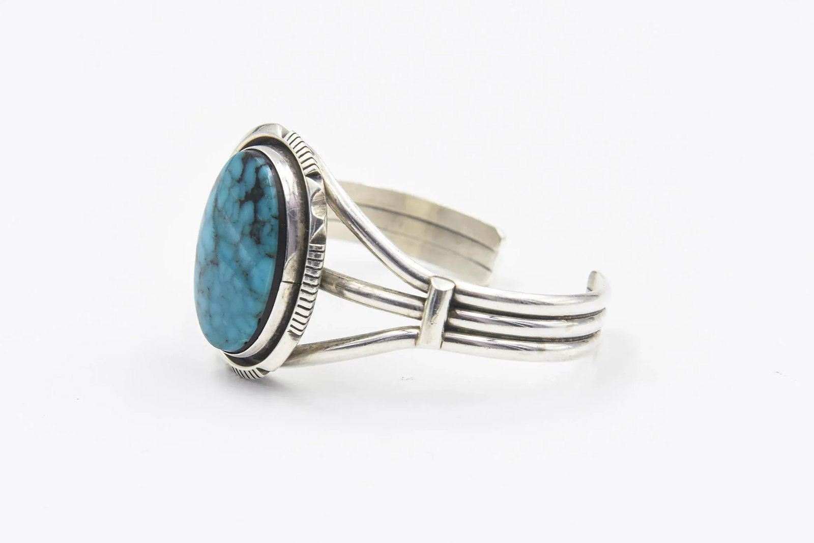 Late 20th Century Southwest Native American Turquoise Sterling Silver Cuff Bracelet - 4