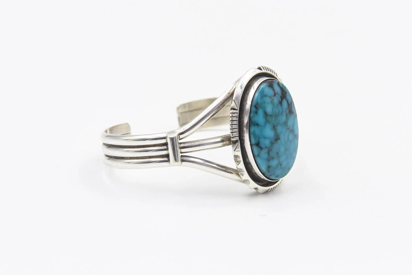 Late 20th Century Southwest Native American Turquoise Sterling Silver Cuff Bracelet - 5