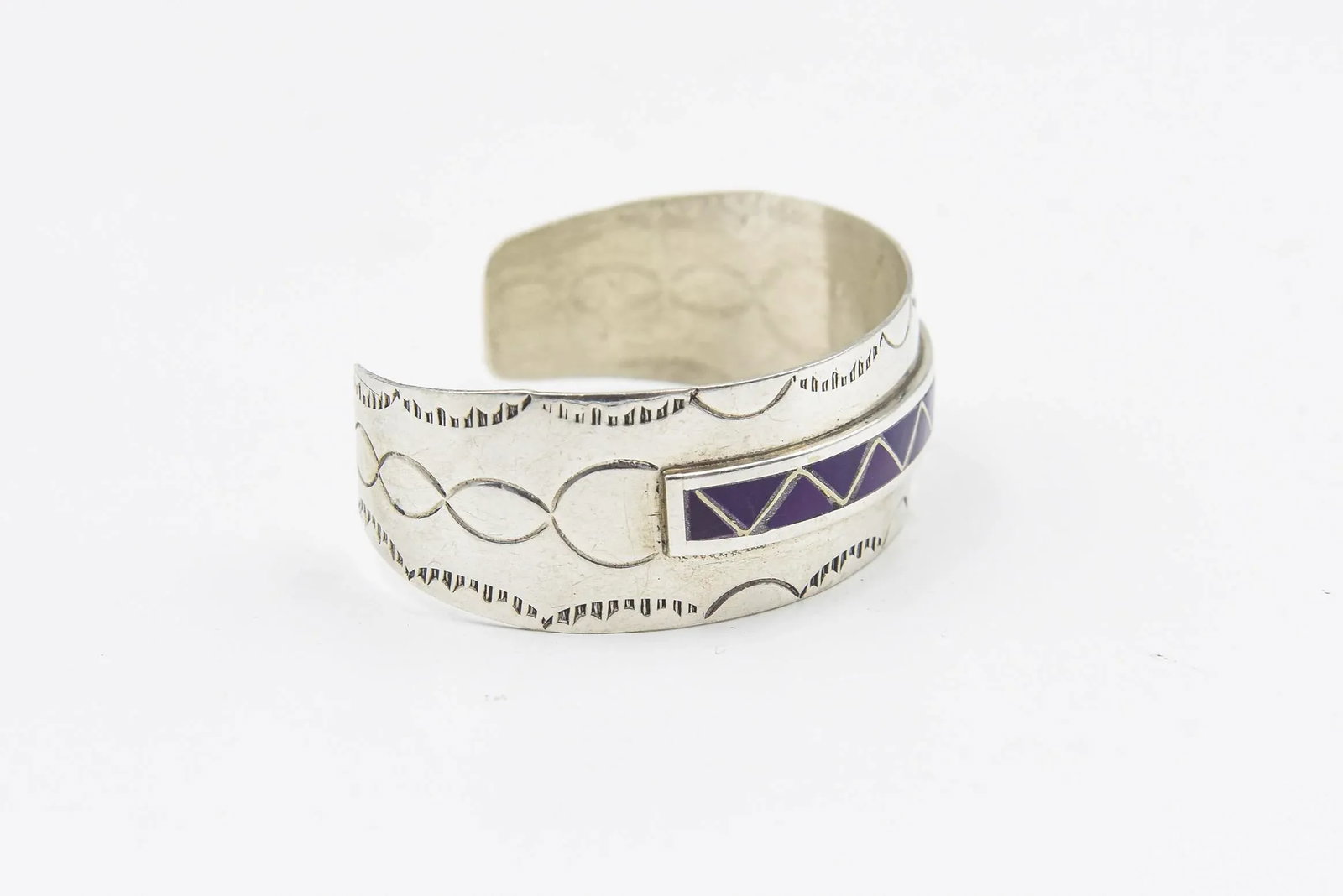 Late 20th Century Navajo Native American Inlay Sugilite Sterling Silver Cuff Bracelet by Mary Morgan - 6