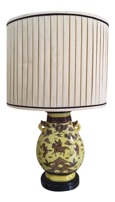 Vintage Paul Hanson Asian Style Urn Lamp: The Paul Hanson Asian style urn lamps have been much sought after since they were first produced in the 1940s. This lamp was purchased new by my family in the 1960s and we have enjoyed it ever since.