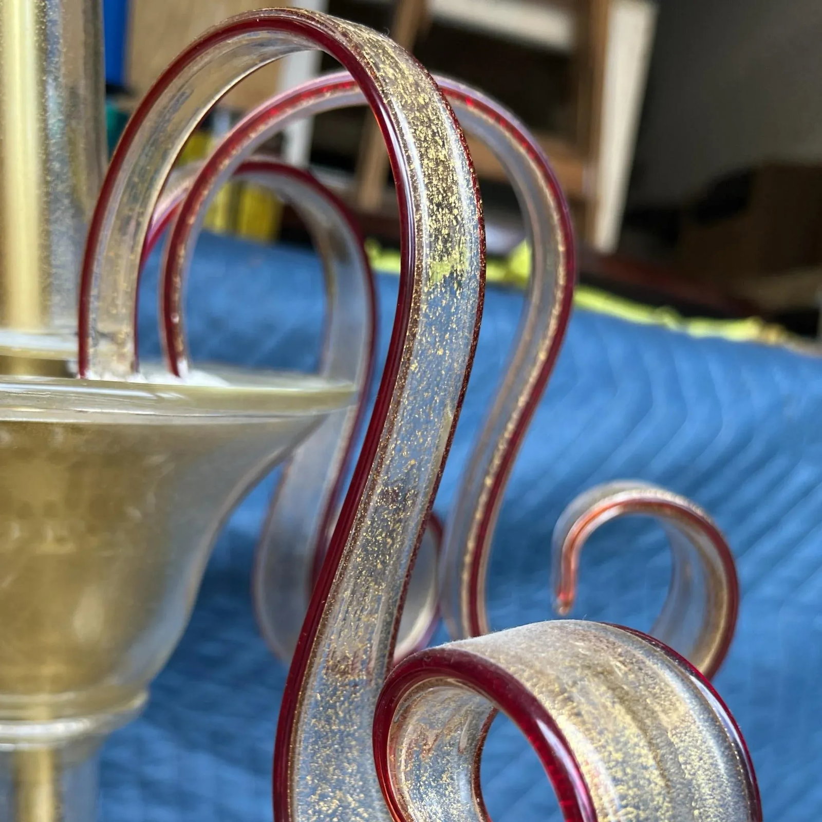 Murano 12 Arm Chandelier in Gold and Ruby Red - 7