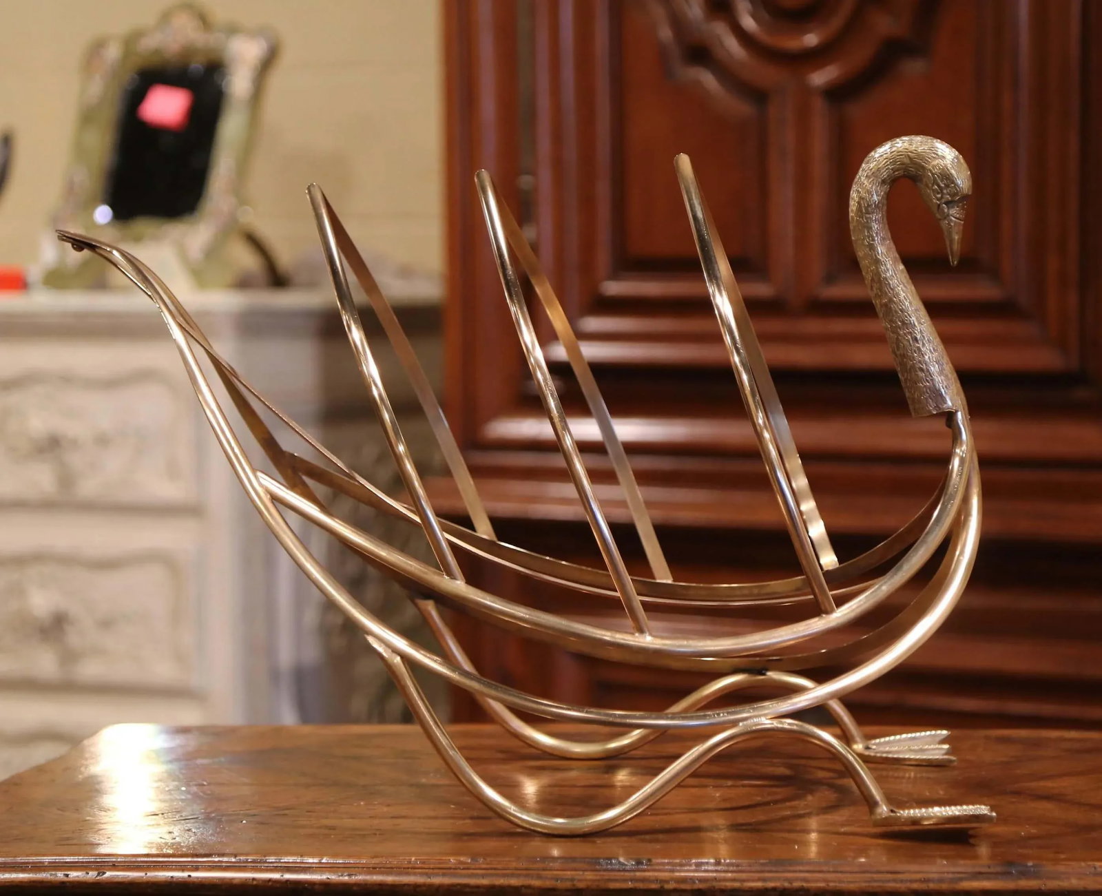 Midcentury French Brass Swan Magazine Rack From Maison Jansen - 2