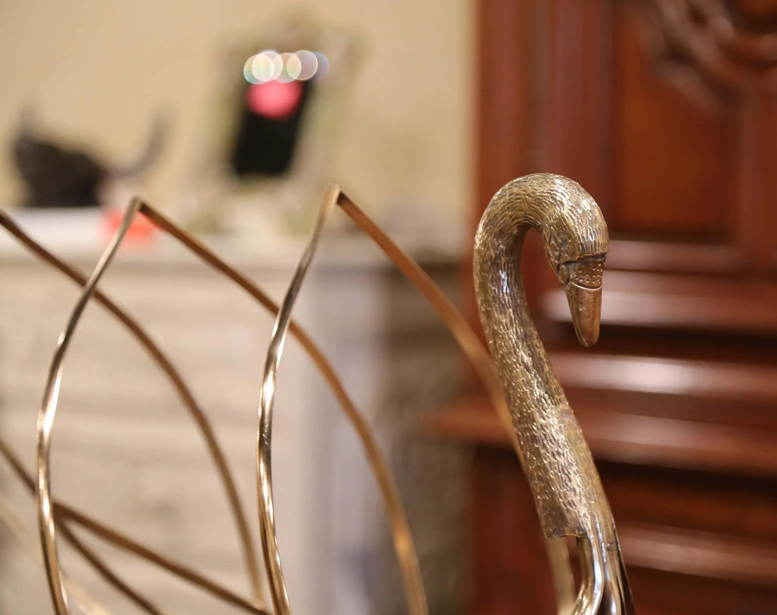 Midcentury French Brass Swan Magazine Rack From Maison Jansen - 3