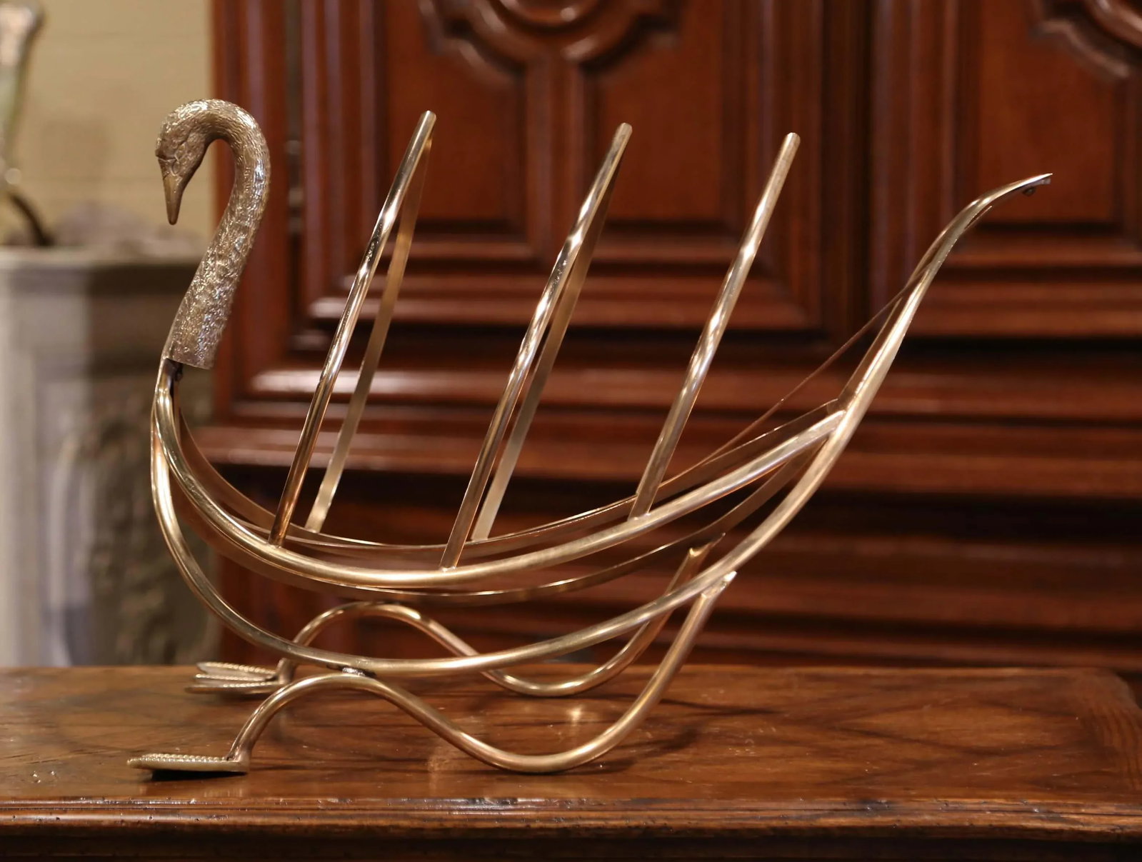 Midcentury French Brass Swan Magazine Rack From Maison Jansen - 4