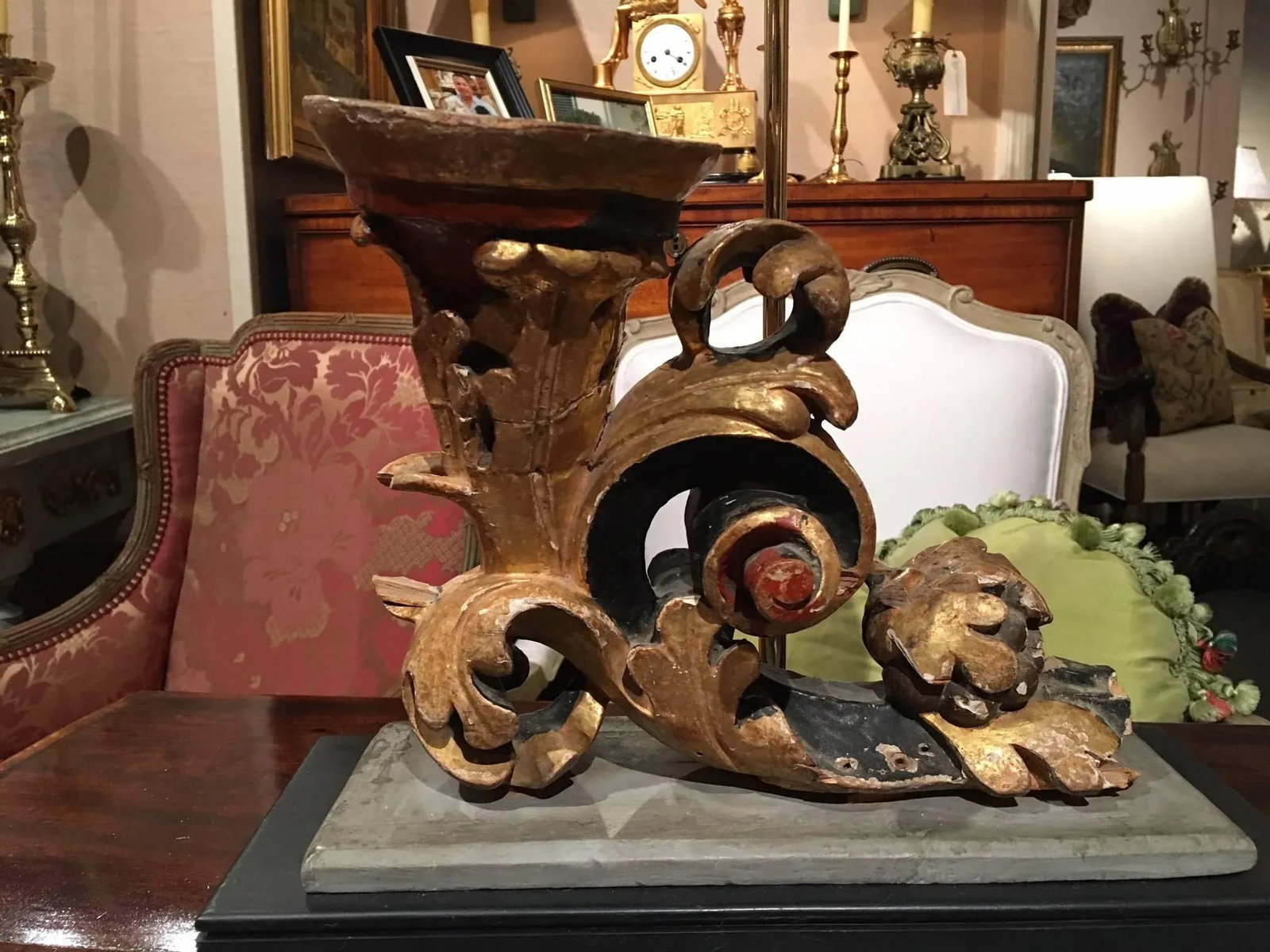 Italian Gilt and Painted Wood Scroll Fragment Adapted as a Lamp, 18th Century - 3